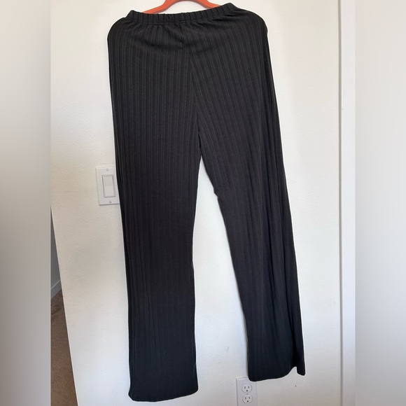 PrettyLittleThing Shape Charcoal Grey Wide Rib Flared Pants/Trousers Sz. 8 NWT - Picture 6 of 10